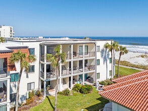 Building Photo - 2313 Costa Verde Blvd