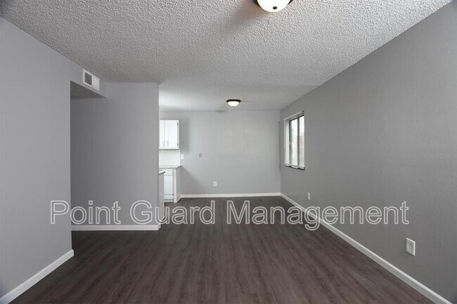 Building Photo - 1717 N Vassar Ave