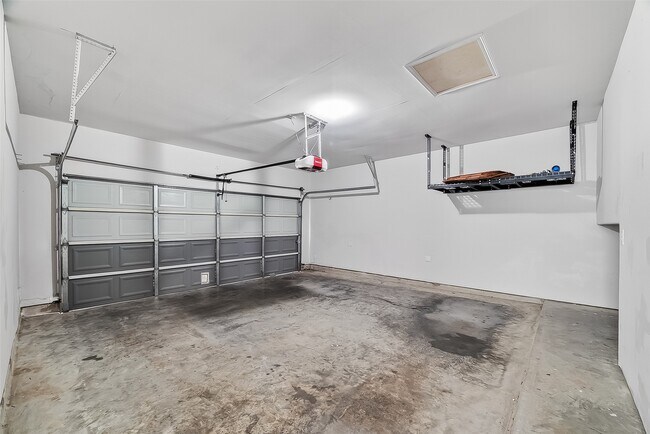 Foto del edificio - 25048 Adams Canyon Dr