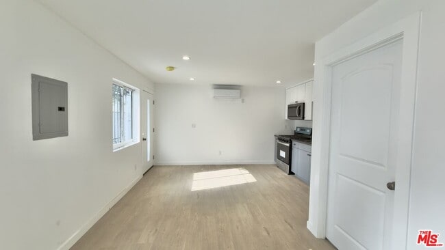 Building Photo - 1732 Crenshaw Blvd