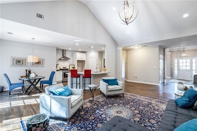 Foto del edificio - 1175 Windhaven Dr