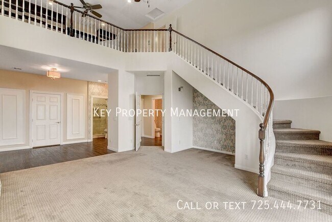 Building Photo - 4 BEDROOM 3.5 BATH + LOFT HOME W/POOL & SP...