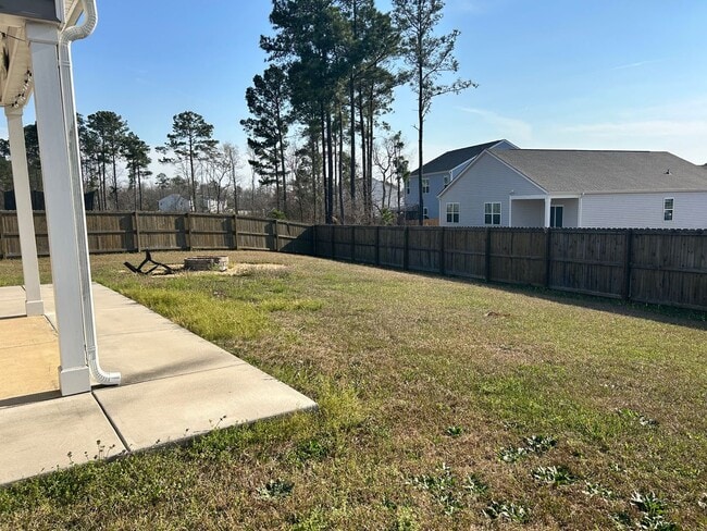 Building Photo - 2120 Courtland Dr