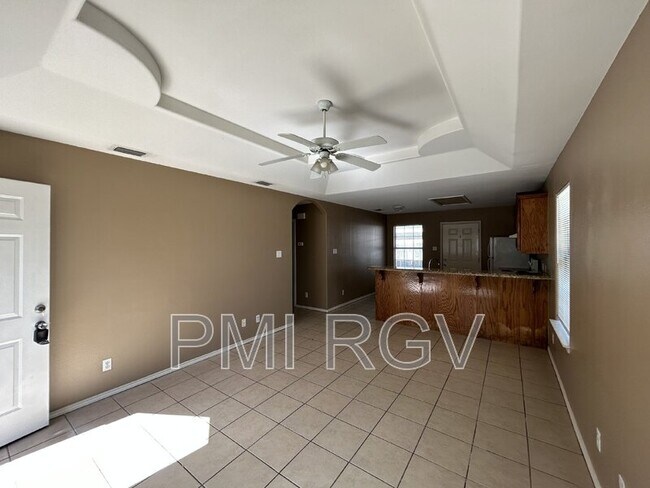 Foto del edificio - 3113 Carson St