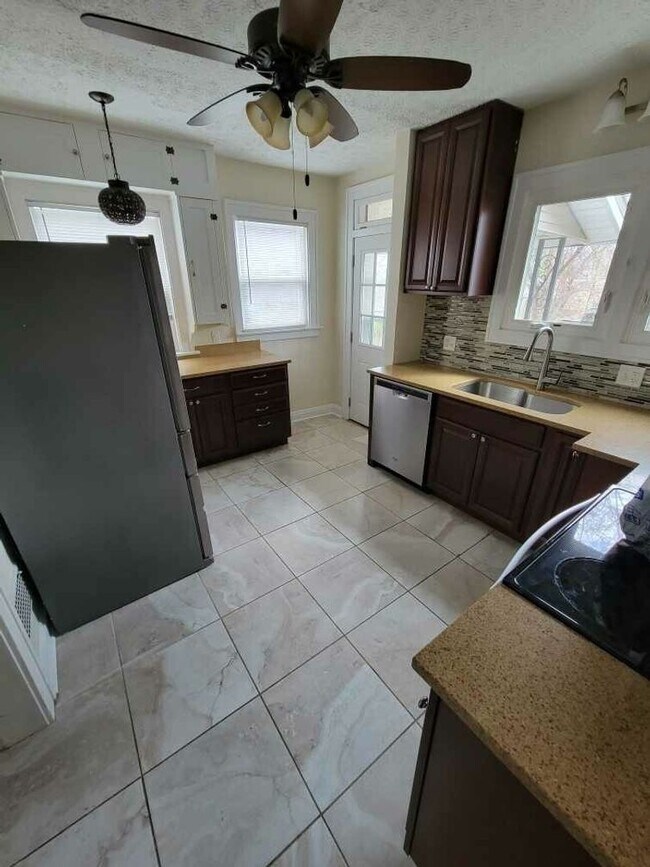 Foto del edificio - 29-31 E Kelso Rd