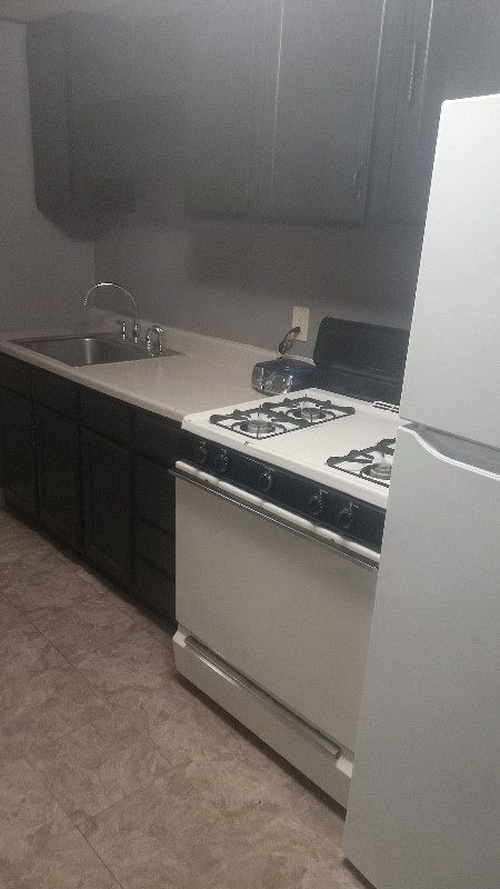 Foto del edificio - 418 W 8th St