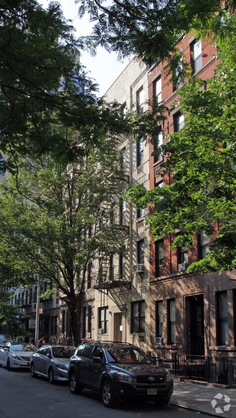 Primary Photo - 412 E 83rd St