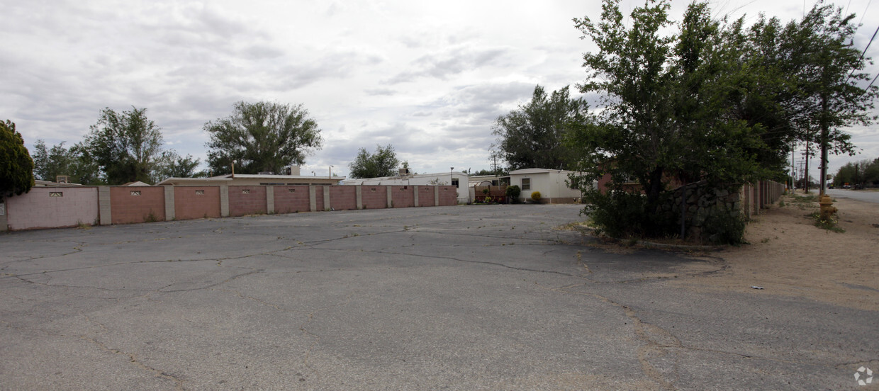 Primary Photo - Desert Capri Mobile Homes