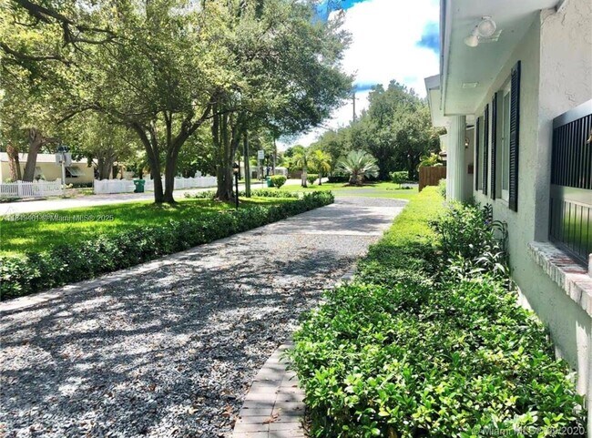 Foto del edificio - 16420 SW 80th Ave