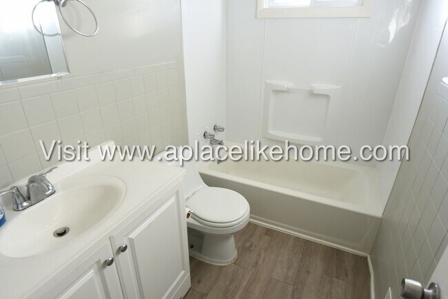 Foto del edificio - 4736 Antioch Rd Merriam KS 66203