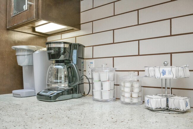 Building Photo - 4608 Nett St