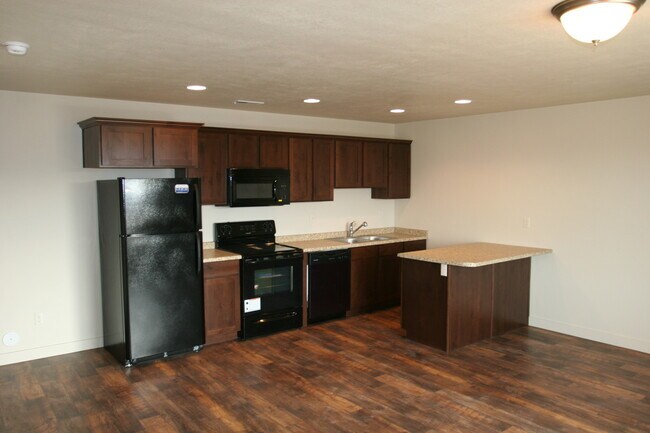 Building Photo - 3 Bed 2 bath Townhouse for Rent