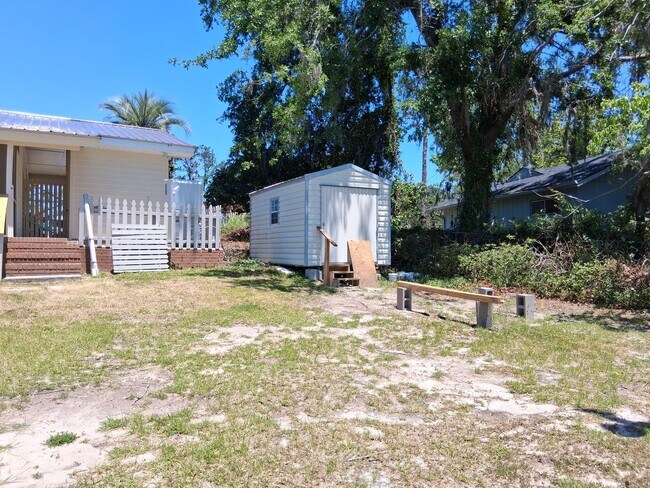 Foto del edificio - 2 Bedroom/2 Bath Home on the water