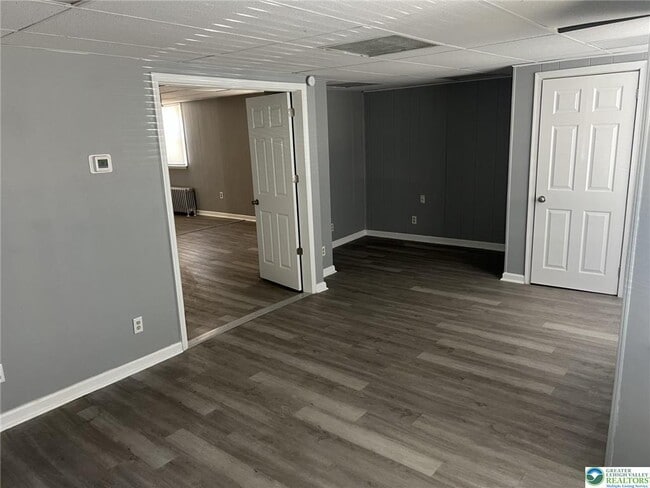 Foto del edificio - 62 E Garrison St