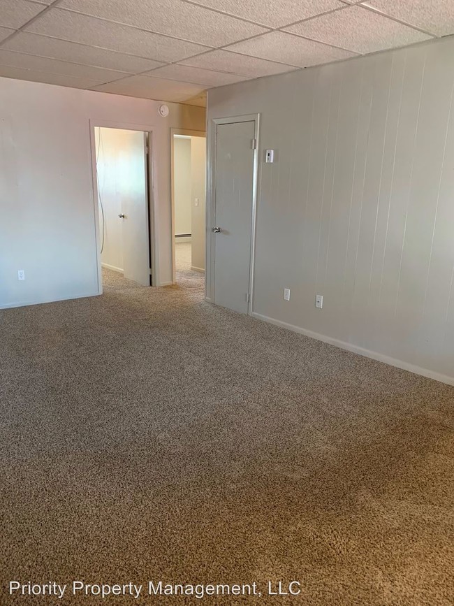 305 Cottonwood Ln, Gillette, WY 82718 - Apartment for Rent in Gillette