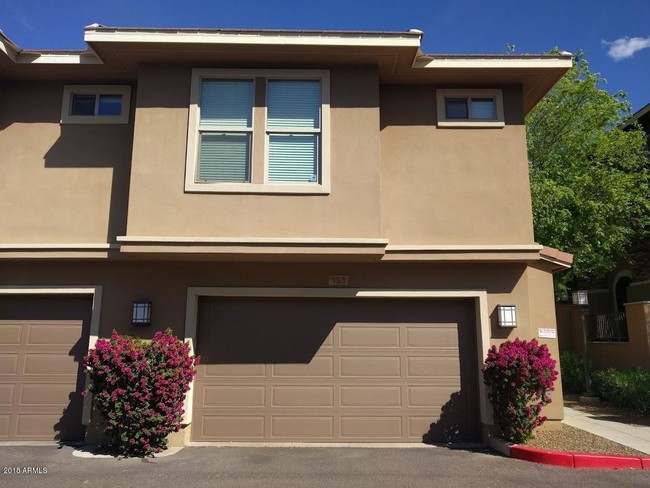 Building Photo - 5550 N 16th St