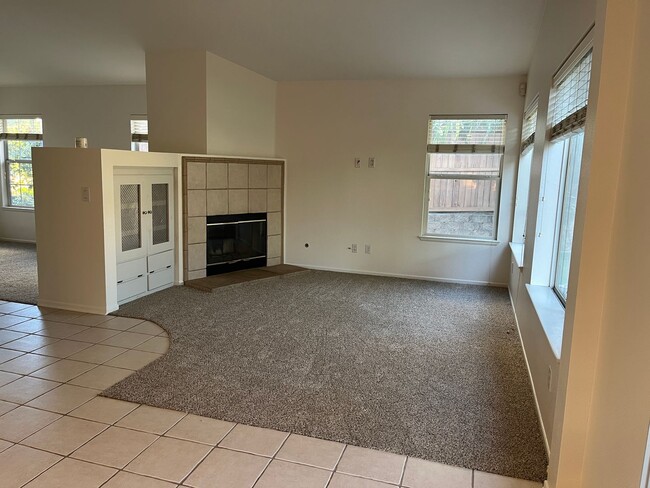 Foto del edificio - 3Bed/2.5Bath in Oceanside~ Ventana