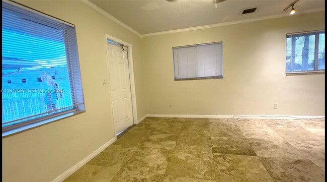 Building Photo - 1856 NE 46th St