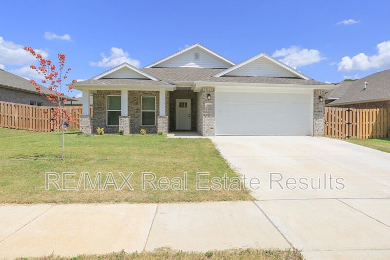 Primary Photo - 1510 Emmerson St