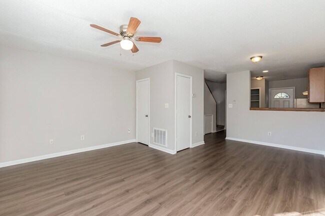 Foto del edificio - Two Bedroom Home!