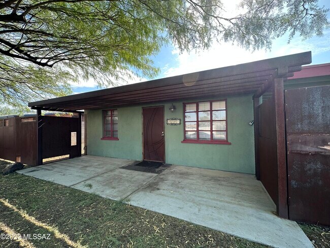 Foto del edificio - 2208 N Rita Ave