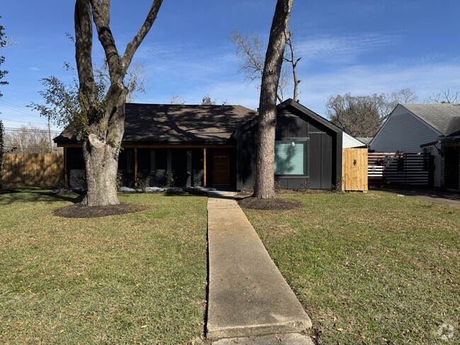 Building Photo - 4703 Winfree Dr