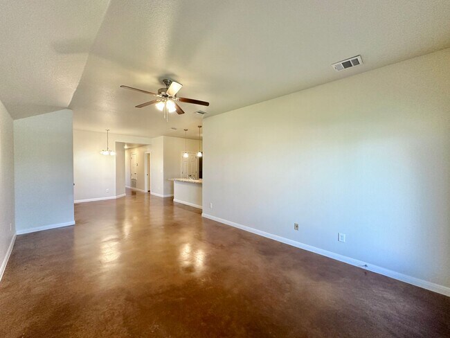 Foto del edificio - 4502 Skyflower Ln
