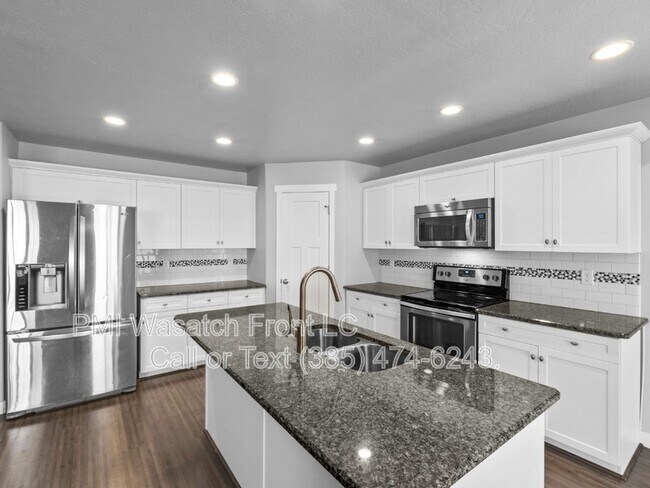 Building Photo - 589 W Life Dr