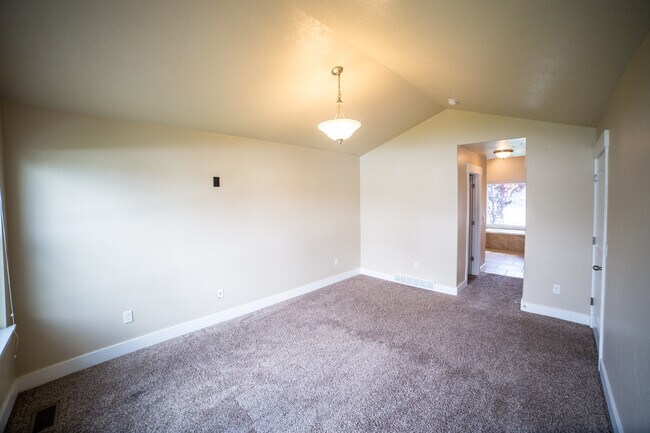 Photo - 1711 W Hamilton Dr House