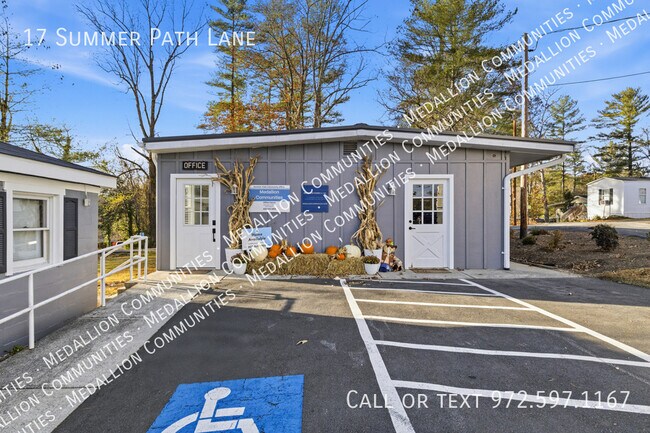 Building Photo - 17 Summer Path Ln
