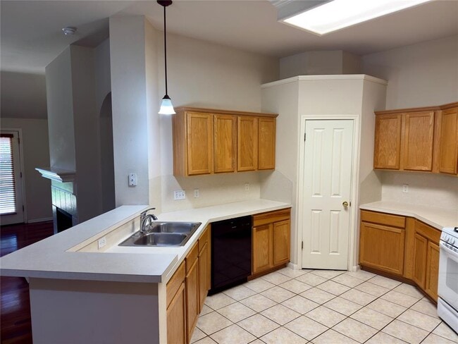 Foto del edificio - 9214 Sommerland Wy