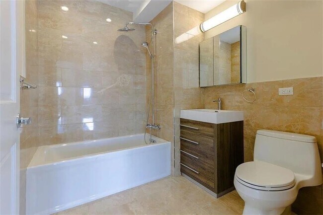 Foto del edificio - 2848 W 15th St