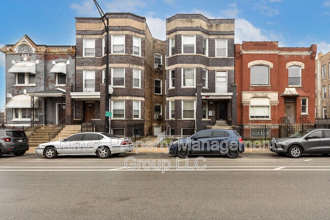 Foto del edificio - 3213 W Warren Blvd