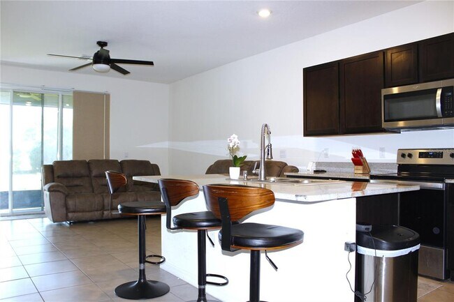 Foto del edificio - 34288 Redwood Dawn Ln