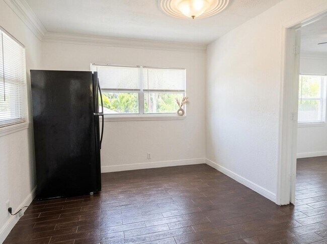 Foto del edificio - 825 Truman St