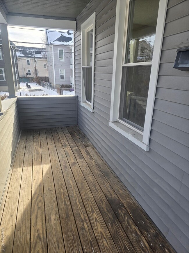 Building Photo - 30 S White St