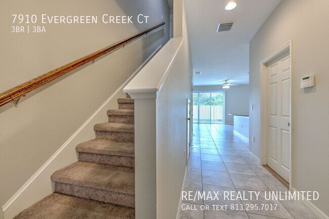 Foto del edificio - 7910 Evergreen Creek Ct