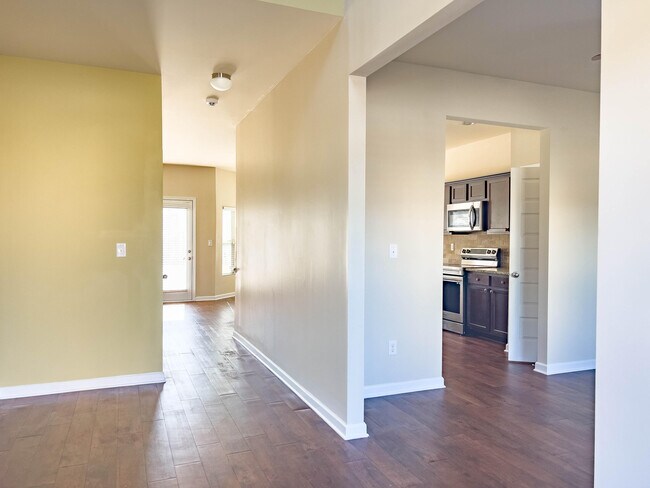 Foto del edificio - 380 Stablebridge Dr