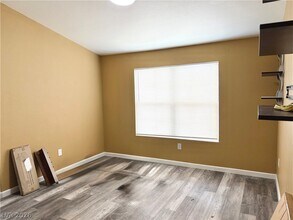 Building Photo - 555 E Silverado Ranch Blvd