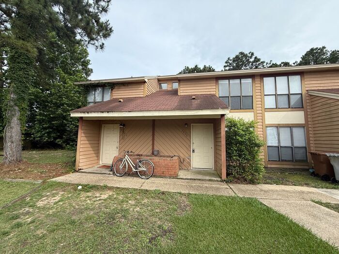 Building Photo - Gulf Breeze - Villa Woods - 2 bedroom, 1.5 bathroom