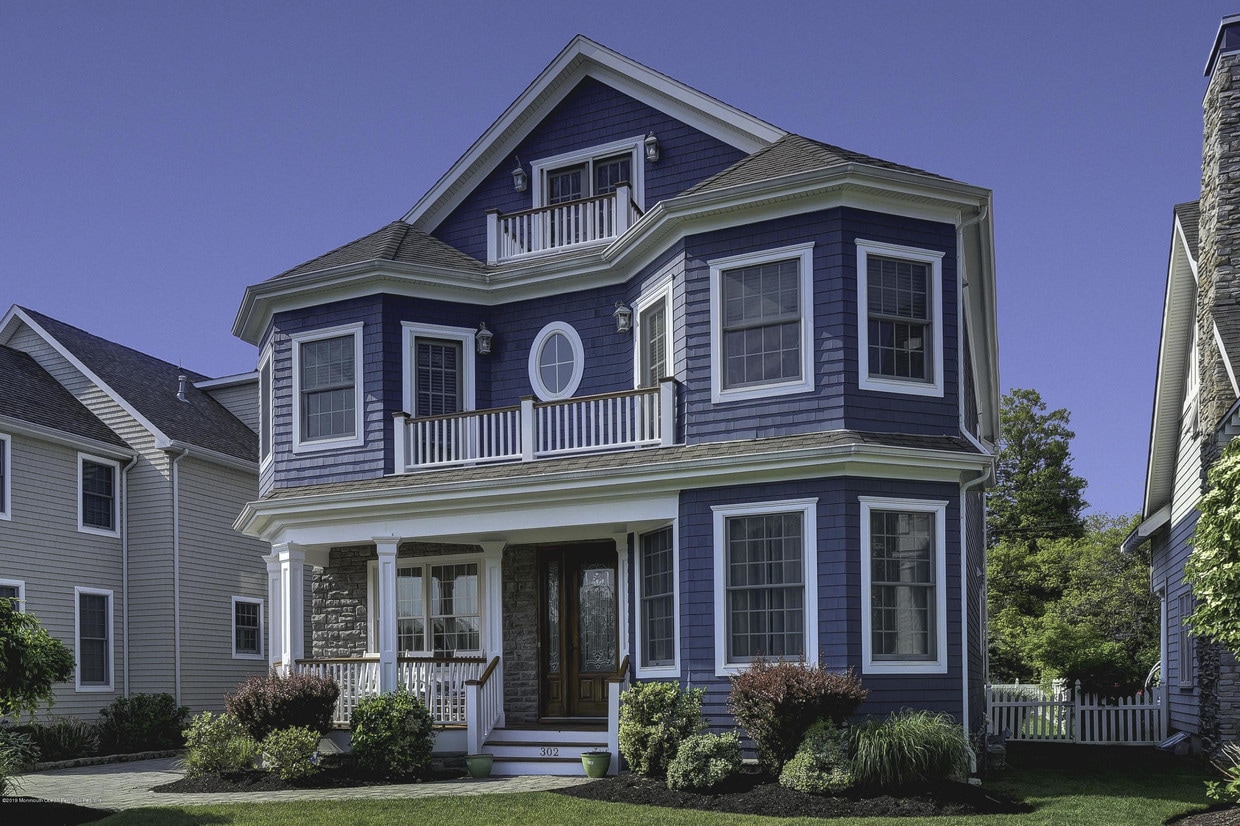 Primary Photo - 302 Beacon Blvd