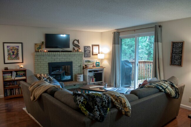 Foto del edificio - Darling Poulsbo 3 bedroom available now