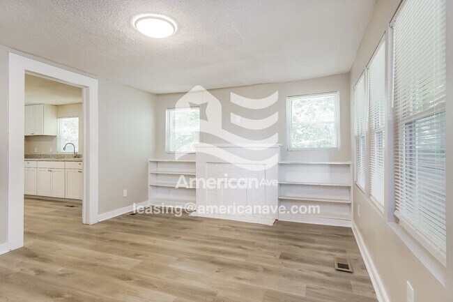 Building Photo - 1612 8th St