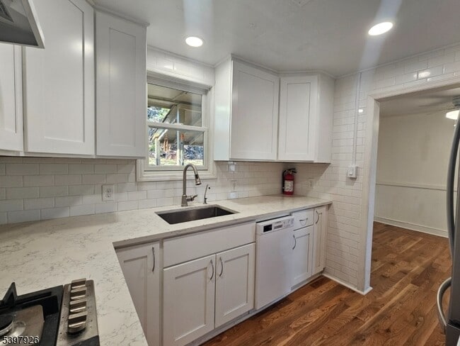 Foto del edificio - 95 Cannonball Rd