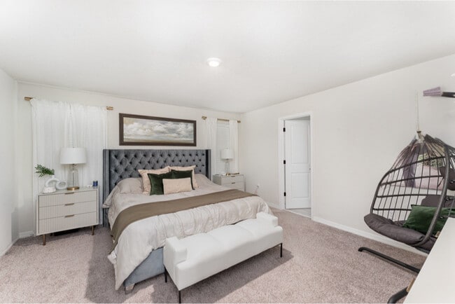 Building Photo - 13532 Palmera Vista Dr