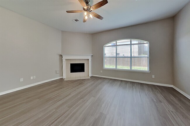 Building Photo - 4811 Beaver Pond Cir