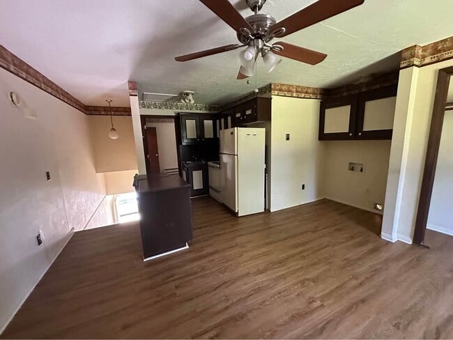 Foto del edificio - 14682 Wallace Pike
