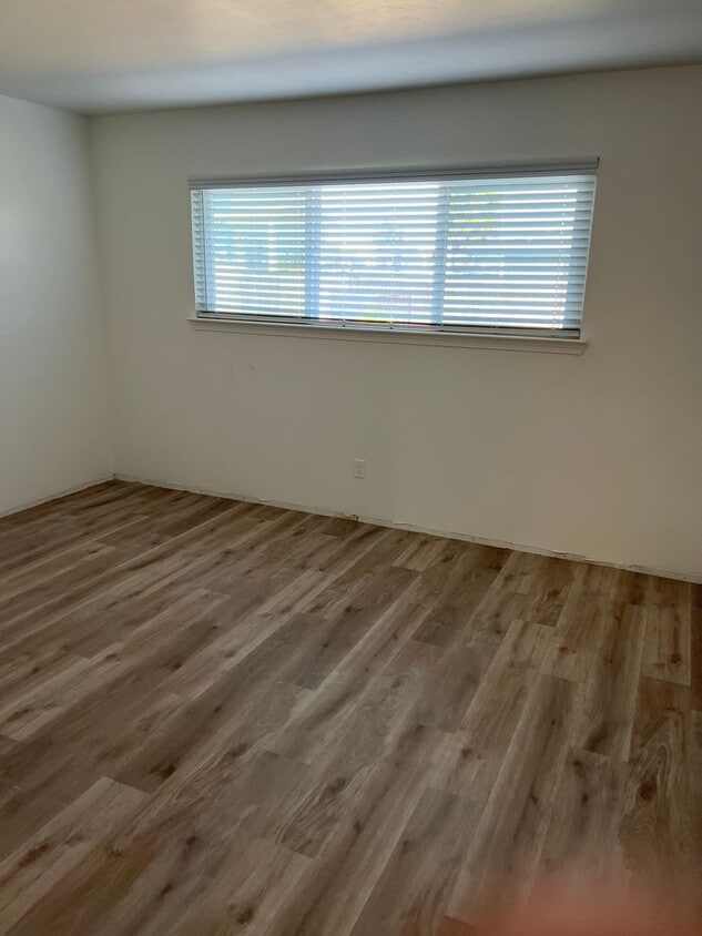 Foto del edificio - Fully Remodeled 2 Bedroom, 1 Bath