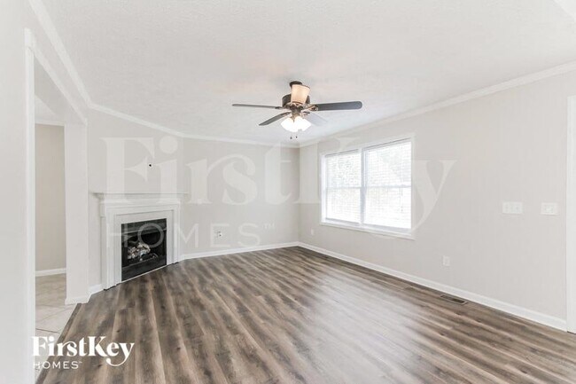 Foto del edificio - 200 Heather Glen Ln