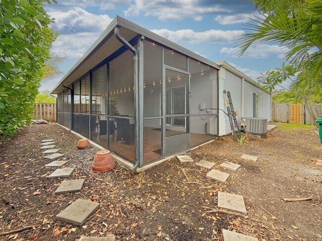 Foto del edificio - 9802 SW 222nd Terrace